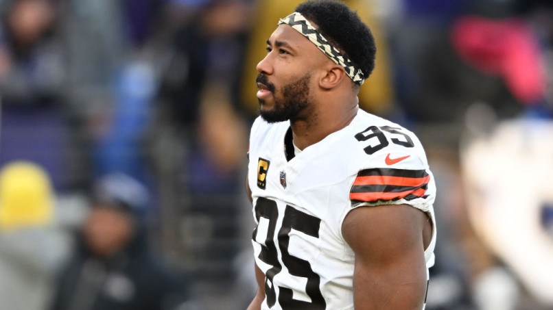 David Njoku Wants Myles Garrett to Stick With Cleveland Browns