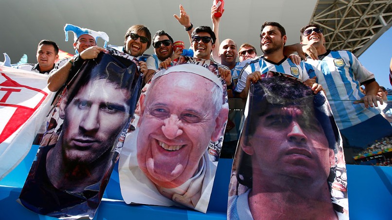Soccer Legend Pays Tribute to Pope Francis, San Lorenzo Plans