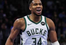 NBA Trade Rumors: Are Bucks Convincing Antetokounmpo to Stay? Here's