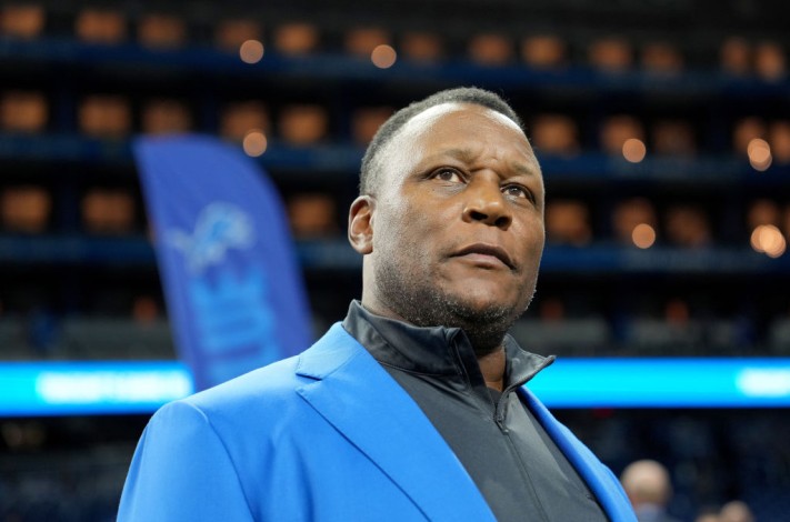 NFL Hall of Famer Barry Sanders Discloses Heart-Related 'Health Scare'
