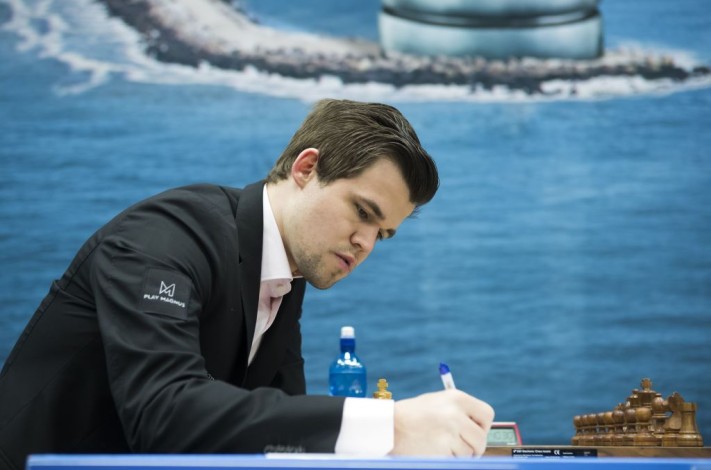 Magnus Carlsen Hits Insane 2909 Rating in Freestyle Chess: 'My