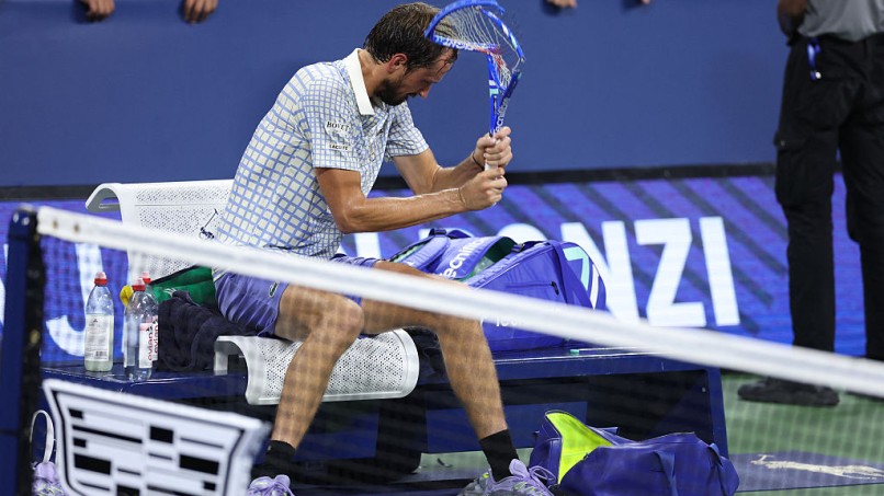 Daniil Medvedev Smashes Racket in US Open Match After Photographer's