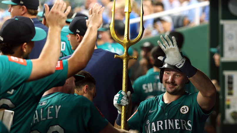 Cal Raleigh Smashes Switch-Hitter Home Run Record To Tie Mariners
