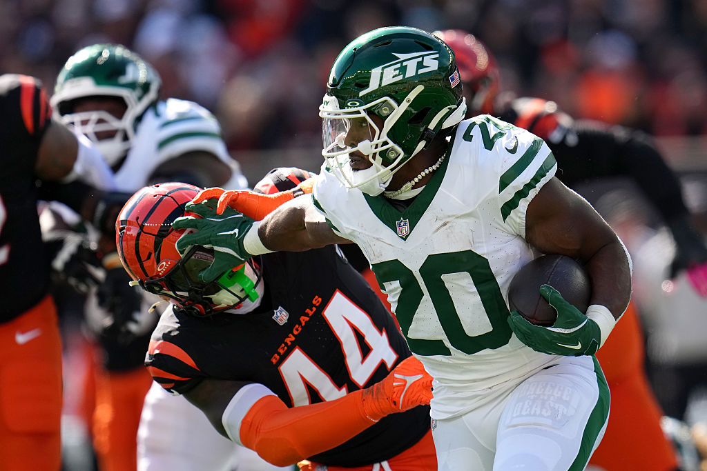 Breece Hall’s Deleted Tweets Expose Hidden Frustration After Jets’ Surprising Commerce Deadline Strikes