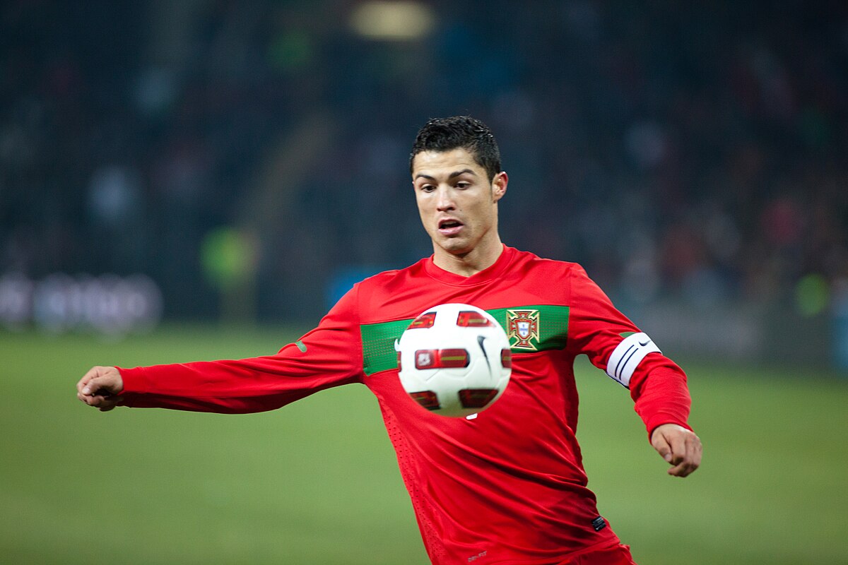 Cristiano Ronaldo Shuts Down Lionel Messi Query After Portugal’s Dominant World Cup Win