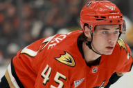 Ducks Shock Penguins With Last-Second Magic, But Beckett Sennecke Steals