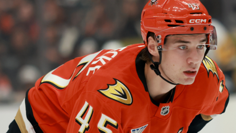 Ducks Shock Penguins With Last-Second Magic, But Beckett Sennecke Steals