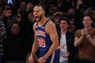 Stephen Curry celebrates after breaking Ray Allenâs all-time three-pointer record at Madison Square Garden on Tuesday