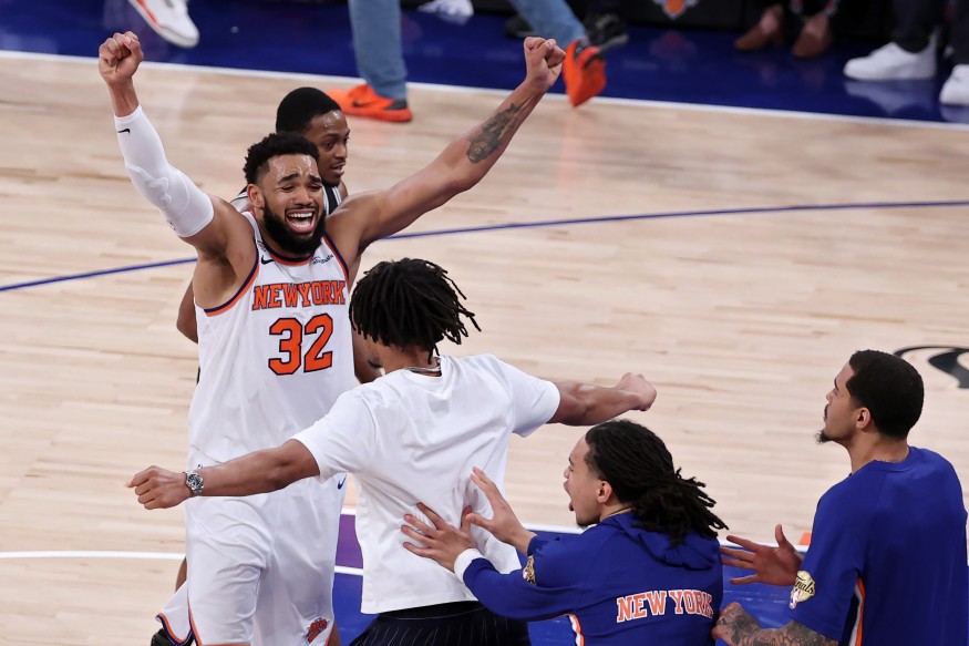 Karl-Anthony Towns #32 of the New York Knicks celebrates