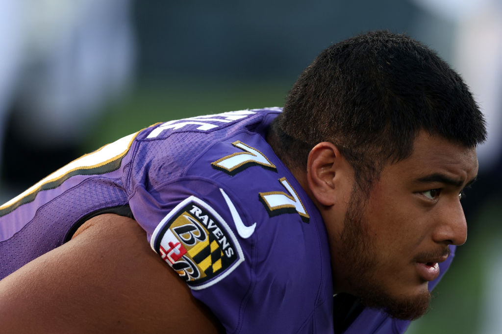 Giants Commerce Daniel Faalele to Jaguars for 2027 Sixth-Spherical Pick After Temporary New York Stint