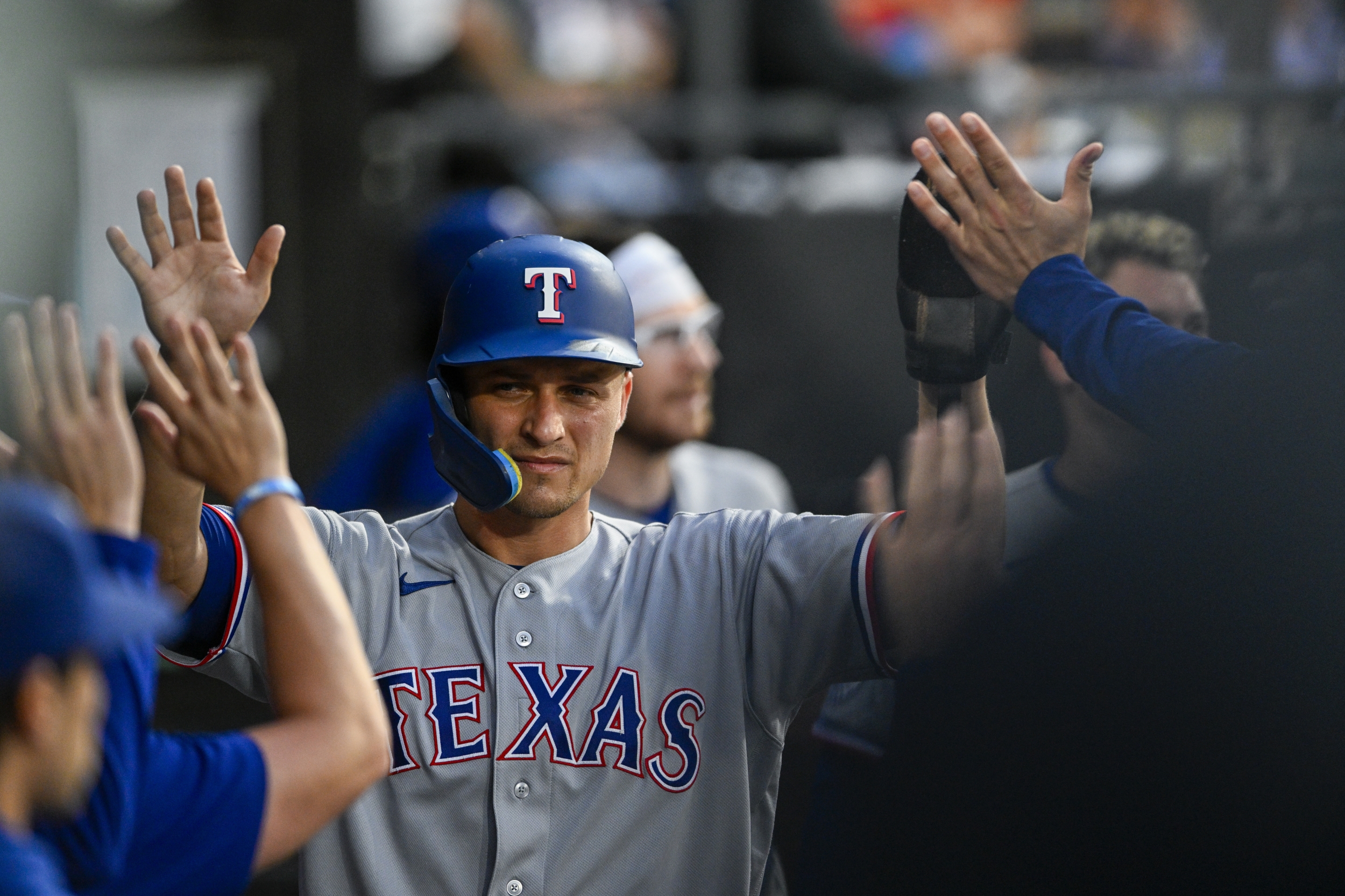 Rangers Transfer Into Sole Possession of AL West Lead With 11-2 Win