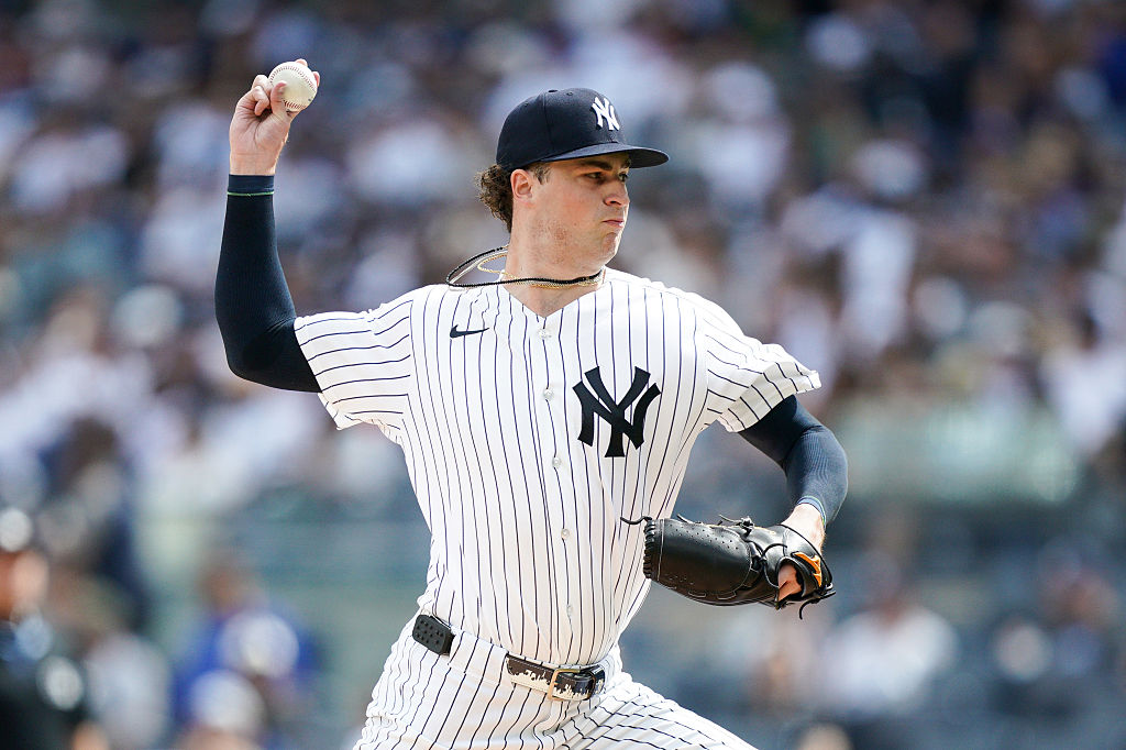 Cam Schlittler Dominates Mets as Yankees Transfer Nearer to Postseason