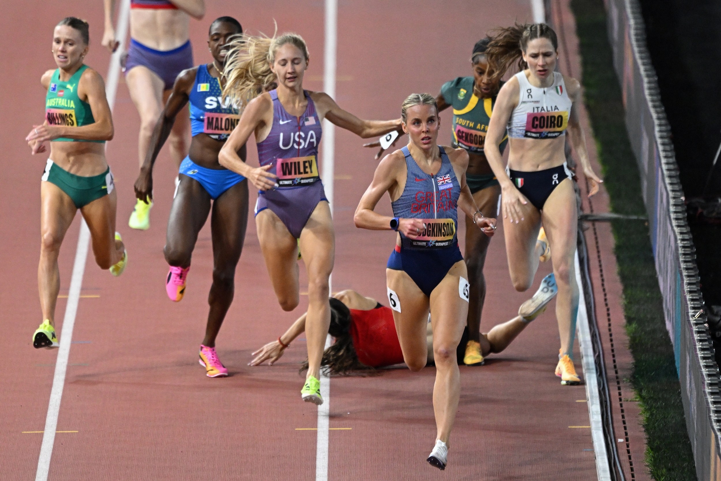 Keely Hodgkinson Closes Damage-Hit Season With 800m Win at Athlos London