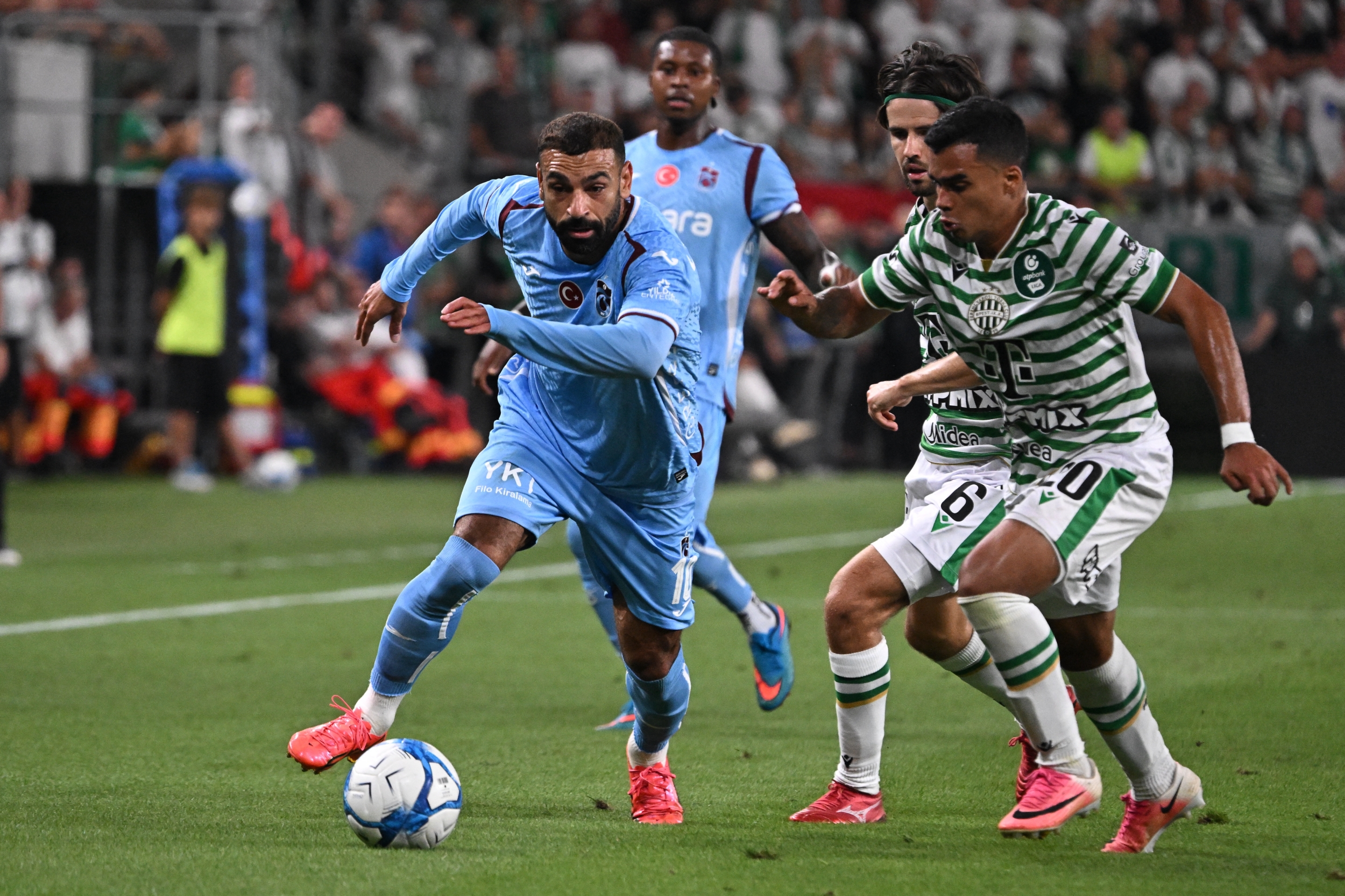 Mohamed Salah Scores Hat Trick as Trabzonspor Routs 10-Man Galatasaray 4-0