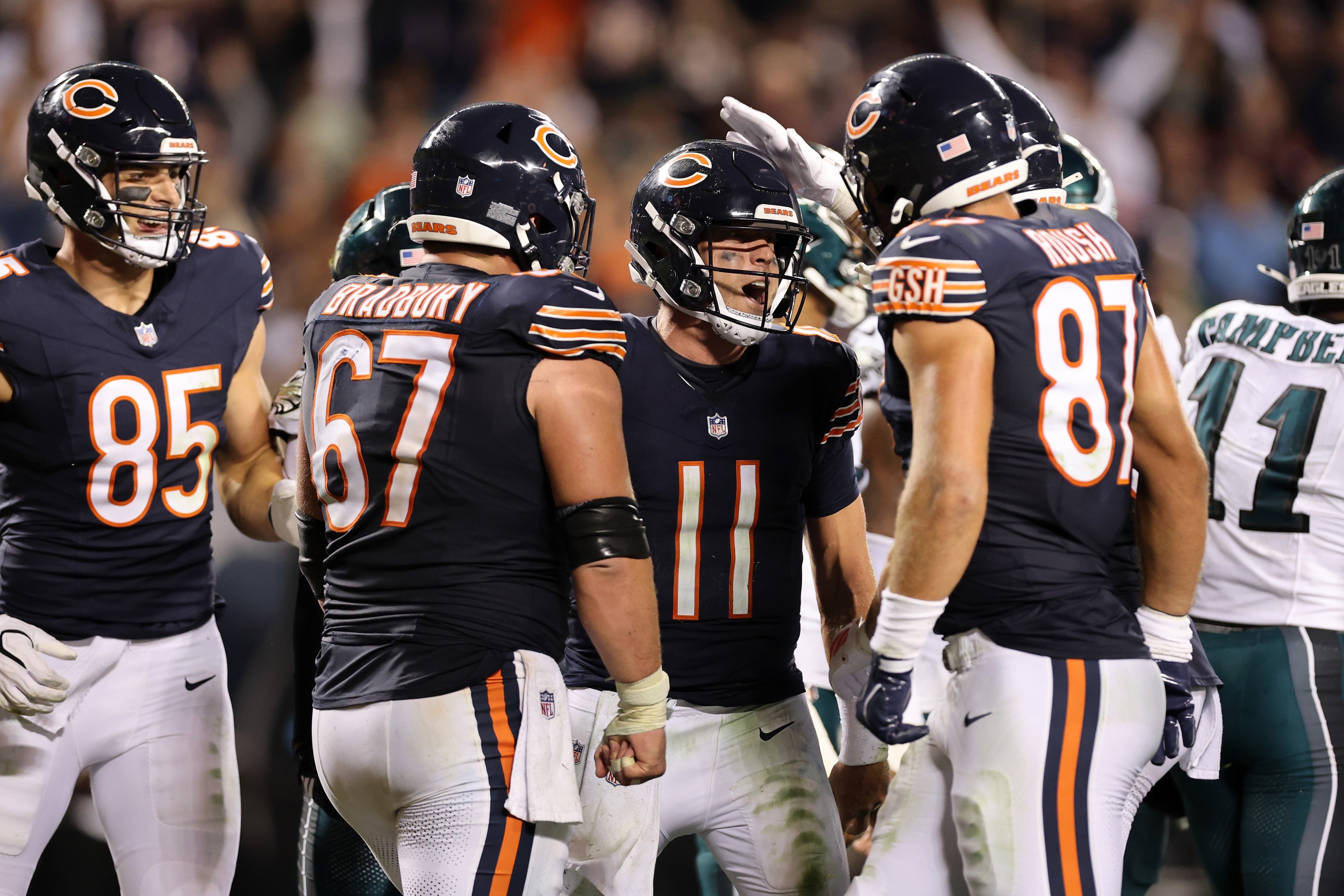 Keenum Ties Fitzpatrick Report, Bears Rout Eagles 27-7