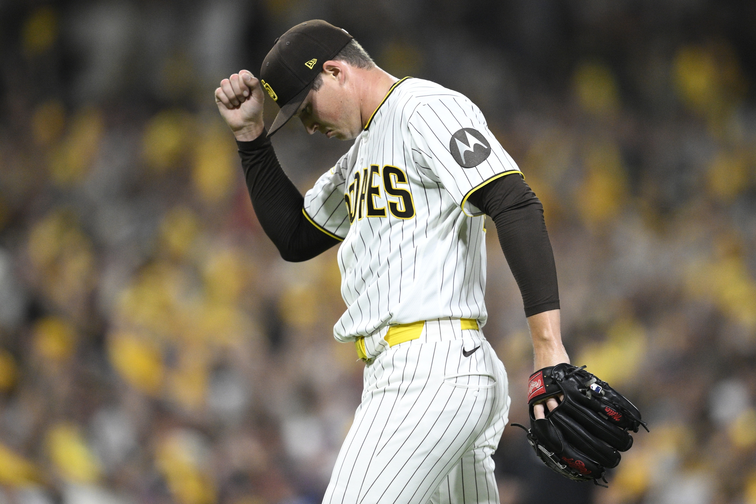 Padres Beat Cubs 4-1 to Sweep Wild Card Series, Advance to NLDS Towards Brewers