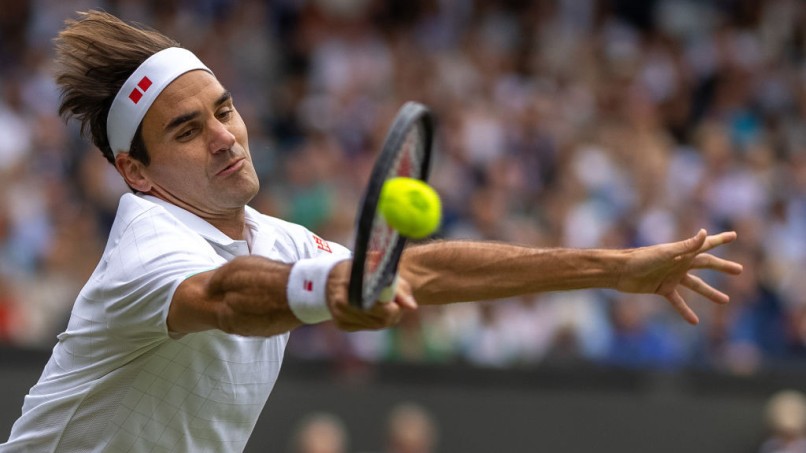Roger Federer and Novak Djokovic Remain on Course for Wimbledon Showdown, Book Quarterfinal Spots