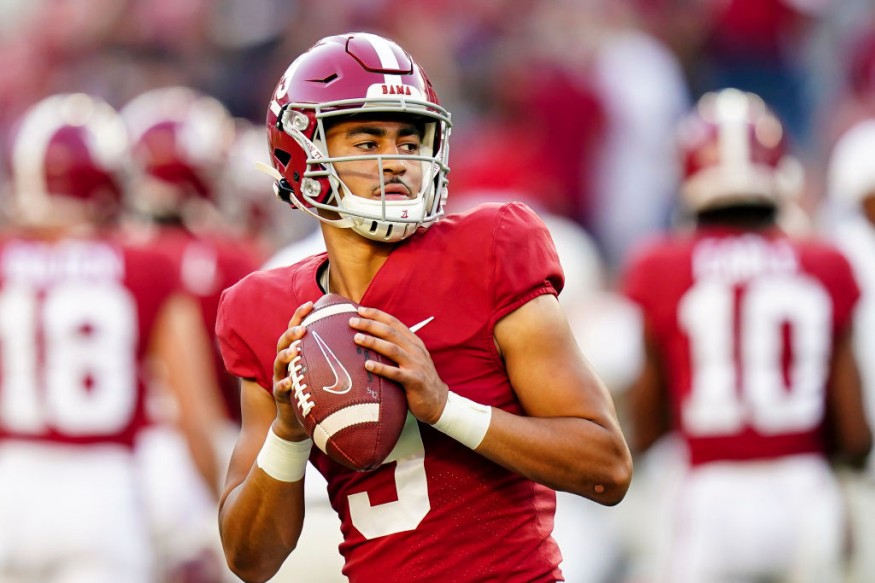 AP Top 25 Poll: Alabama Jumps Past Oklahoma to No. 3; Oregon Soars to No. 7 Ahead of Week 9