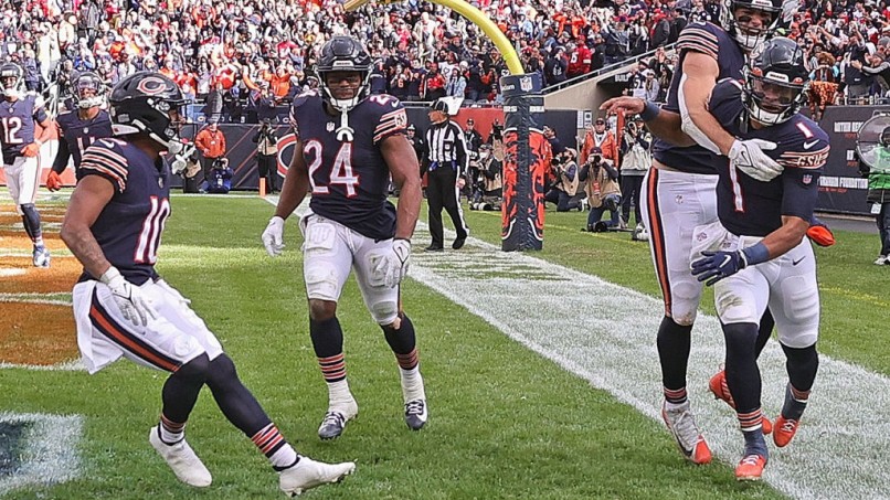 Chicago Bears vs Pittsburgh Steelers Week 9 Predictions, Picks, Odds, and MNF Preview