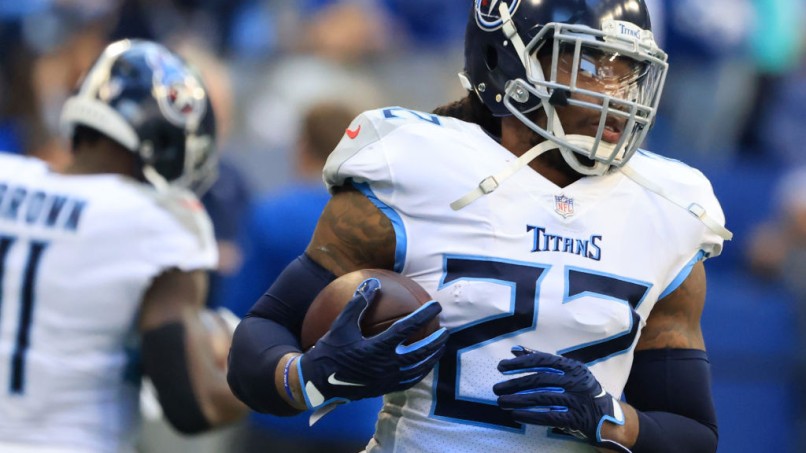 Tennessee Titans Sign Veteran RB Adrian Peterson After Derrick Henry Foot Injury Blow