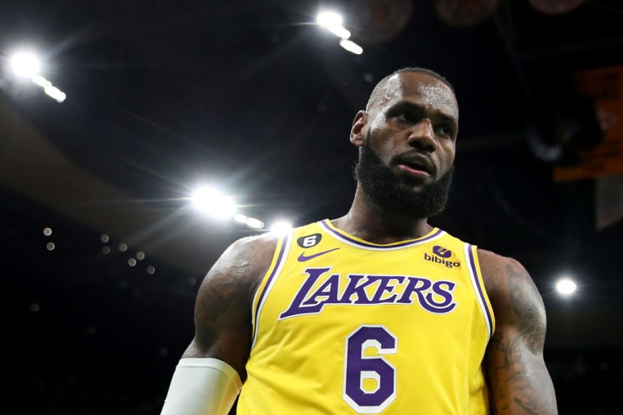 Los Angeles Lakers v Boston Celtics