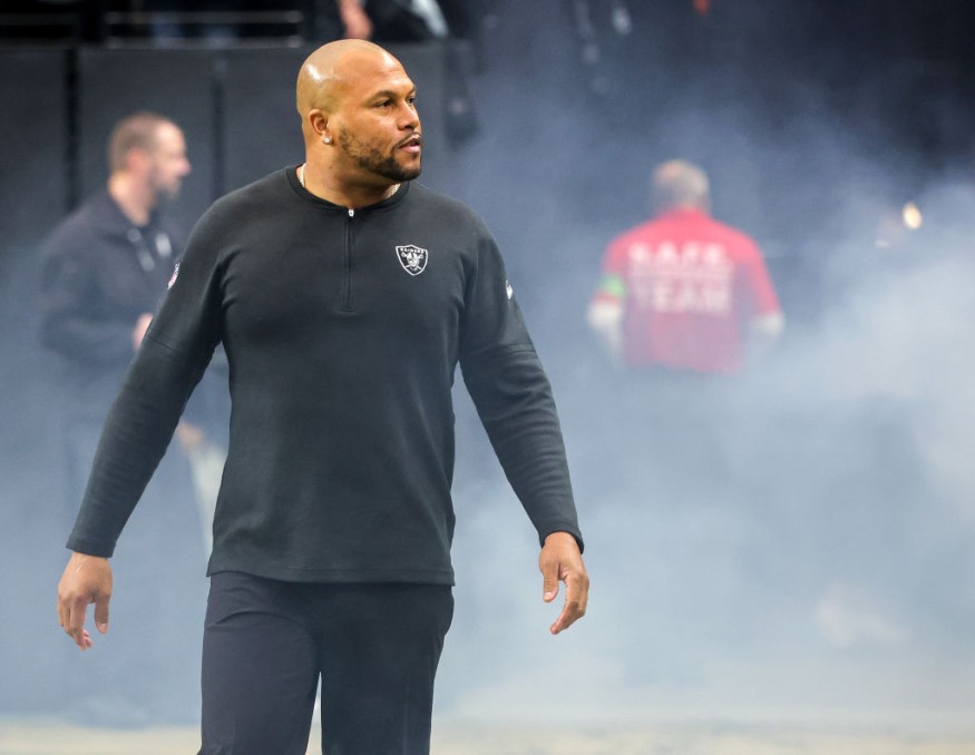 Denver Broncos v Las Vegas Raiders