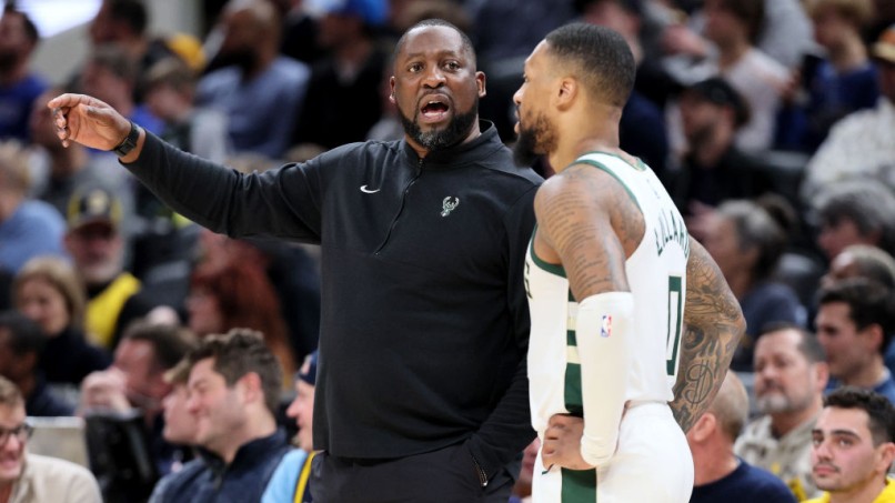 Milwaukee Bucks v Indiana Pacers