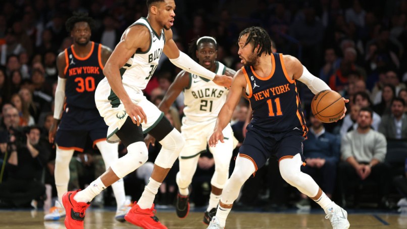 Milwaukee Bucks v New York Knicks
