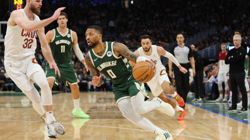 Cleveland Cavaliers v Milwaukee Bucks