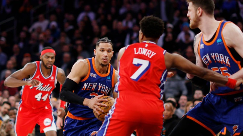 Philadelphia 76ers v New York Knicks
